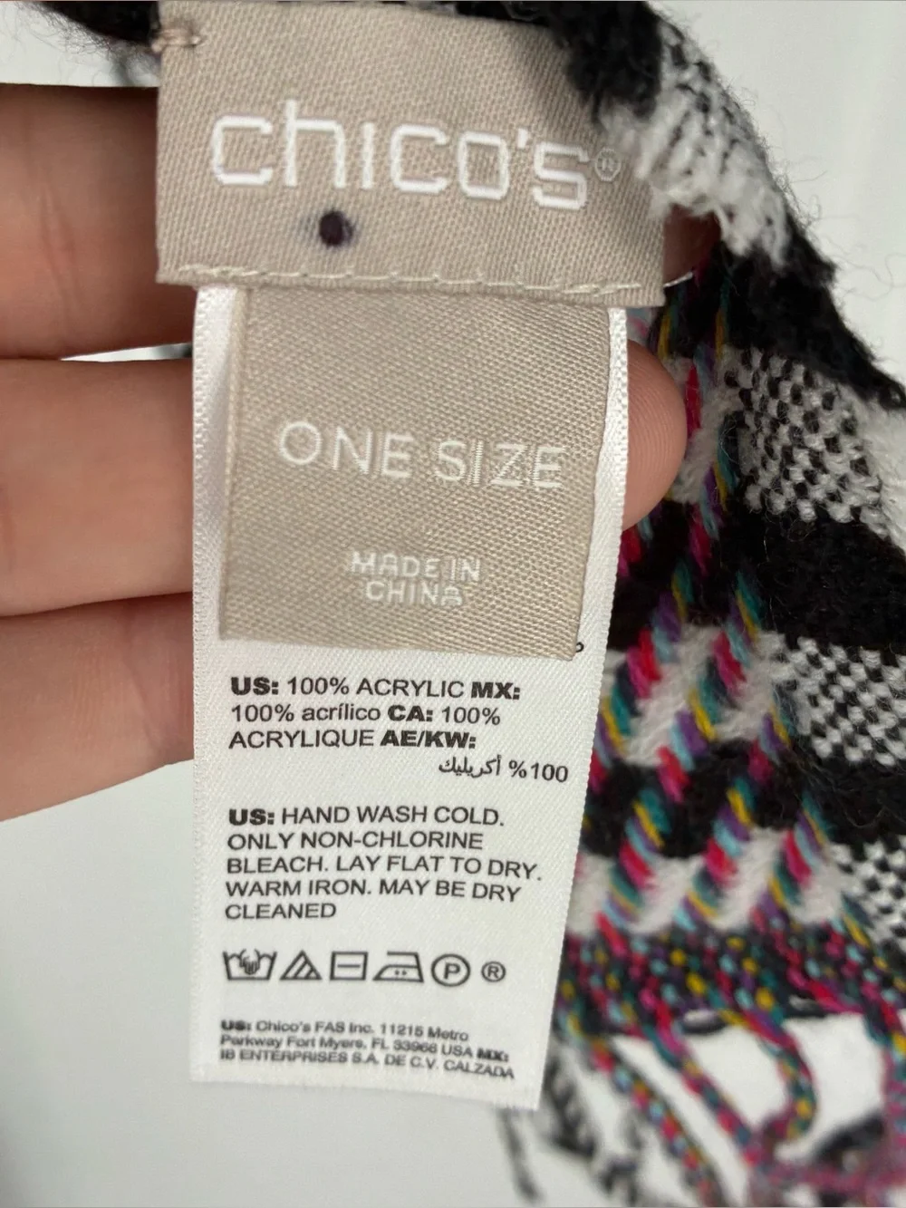 Chicos Houndstooth Fringe Shawl Scarf Cover Black White Colorful Lagenlook